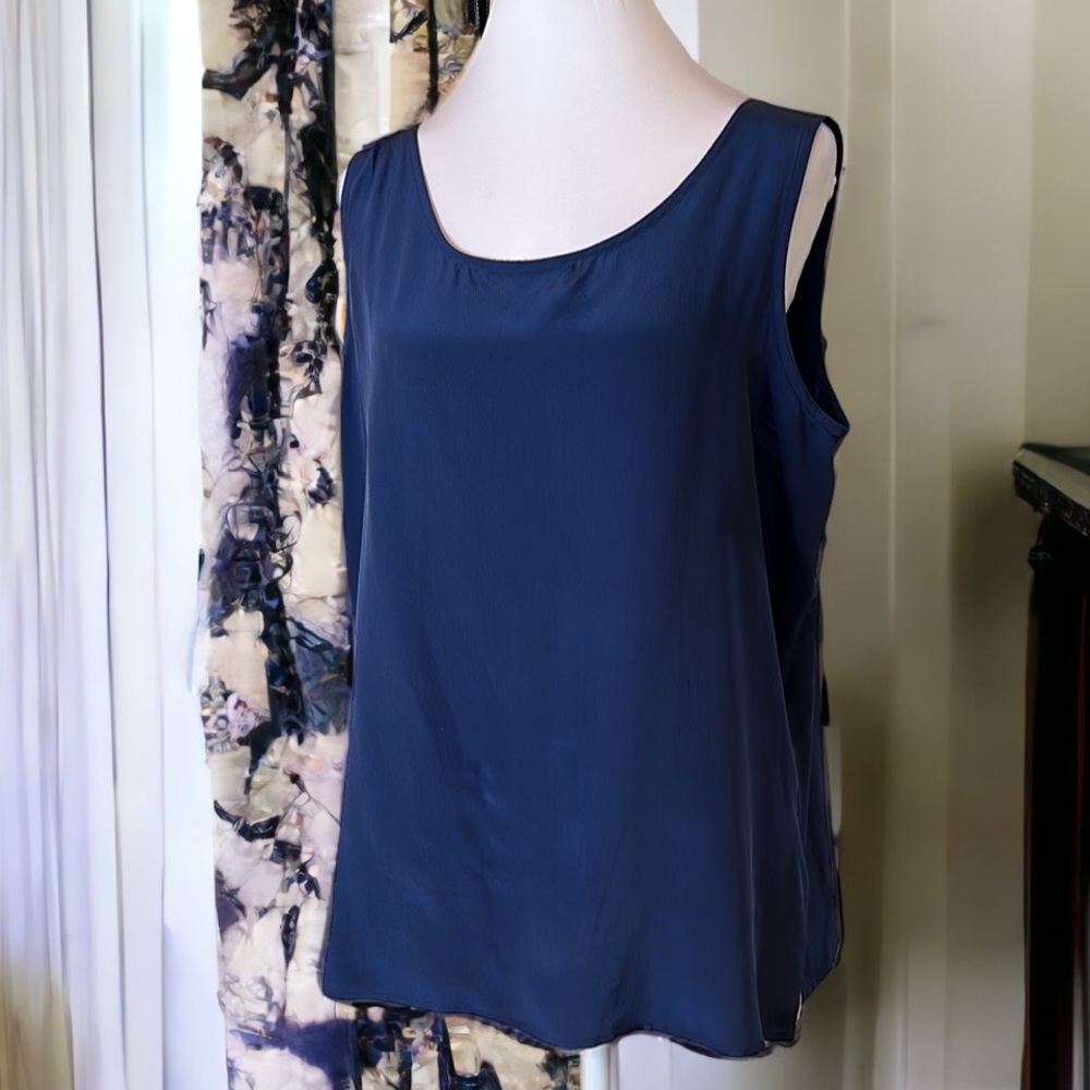 100% Silk blue sleeveless vintage blouse by Christie & Jill Women’s Sz XL